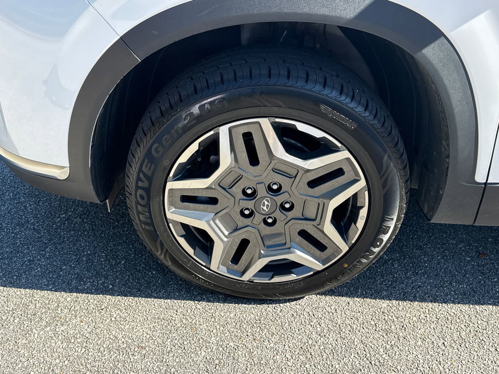 Used 2023 Hyundai Santa Fe SEL Convenience image 11