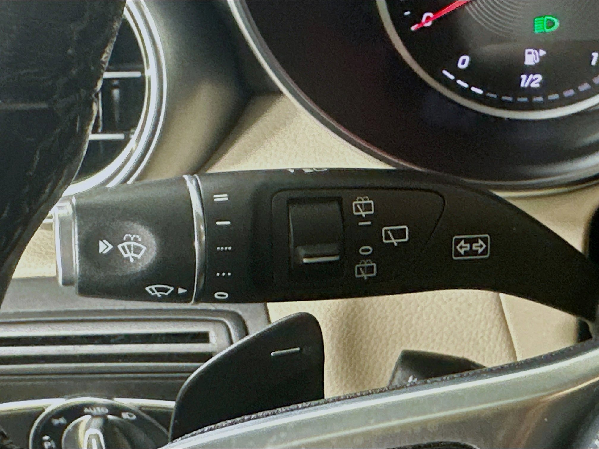 Used 2022 Mercedes-Benz GLC 300 4MATIC image 19