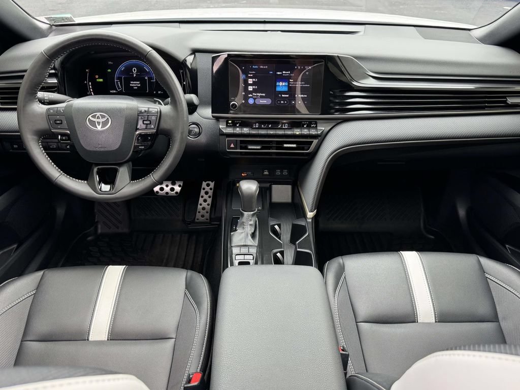 Used 2026 Toyota Camry Hybrid w/ Convenience Package FWD image 2