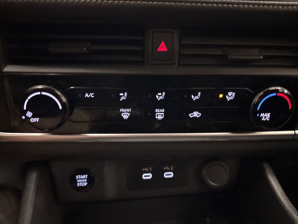 Used 2024 Nissan Rogue S image 19