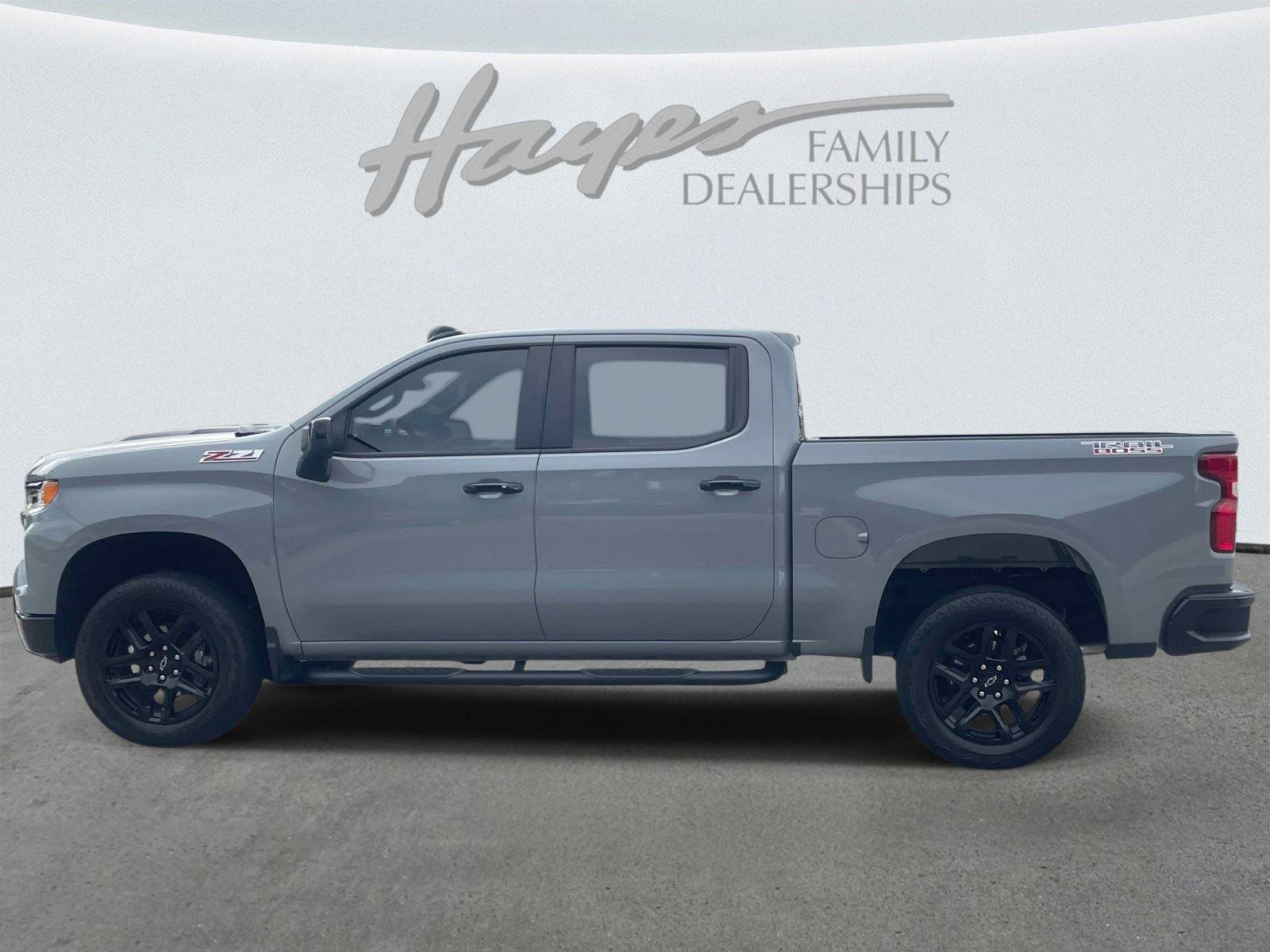 Used 2024 Chevrolet Silverado 1500 LT Trail Boss w/ Convenience Package II AWD/4WD image 6