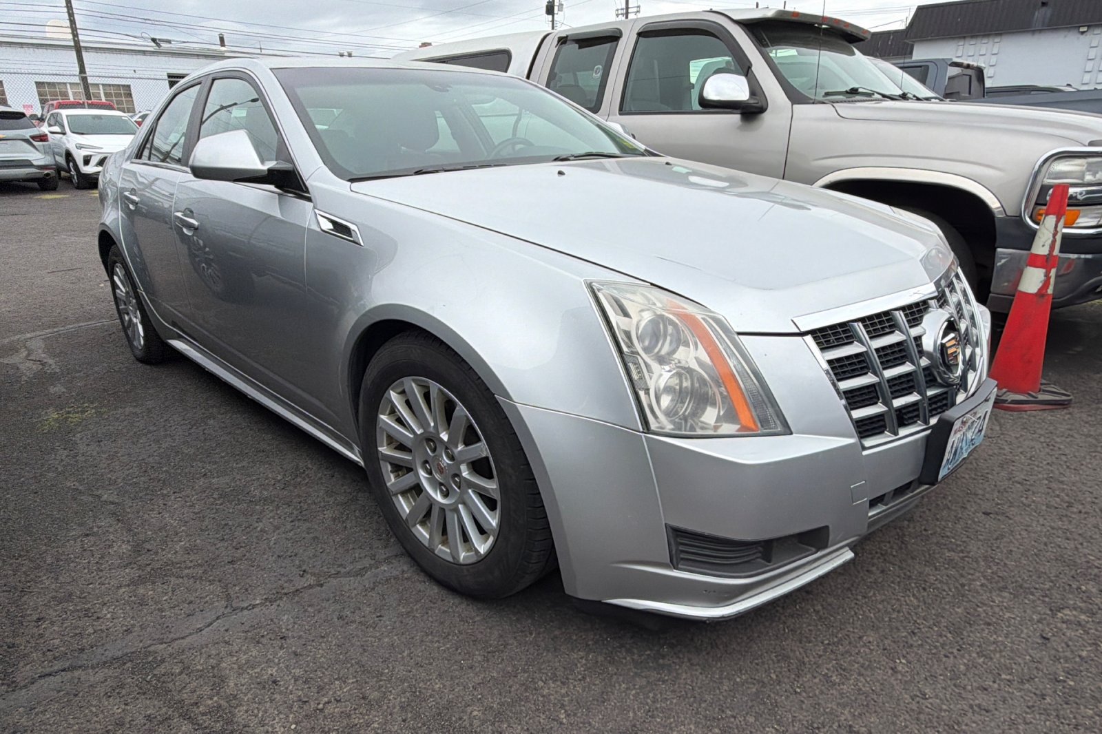 Used 2013 Cadillac CTS Luxury RWD image 2