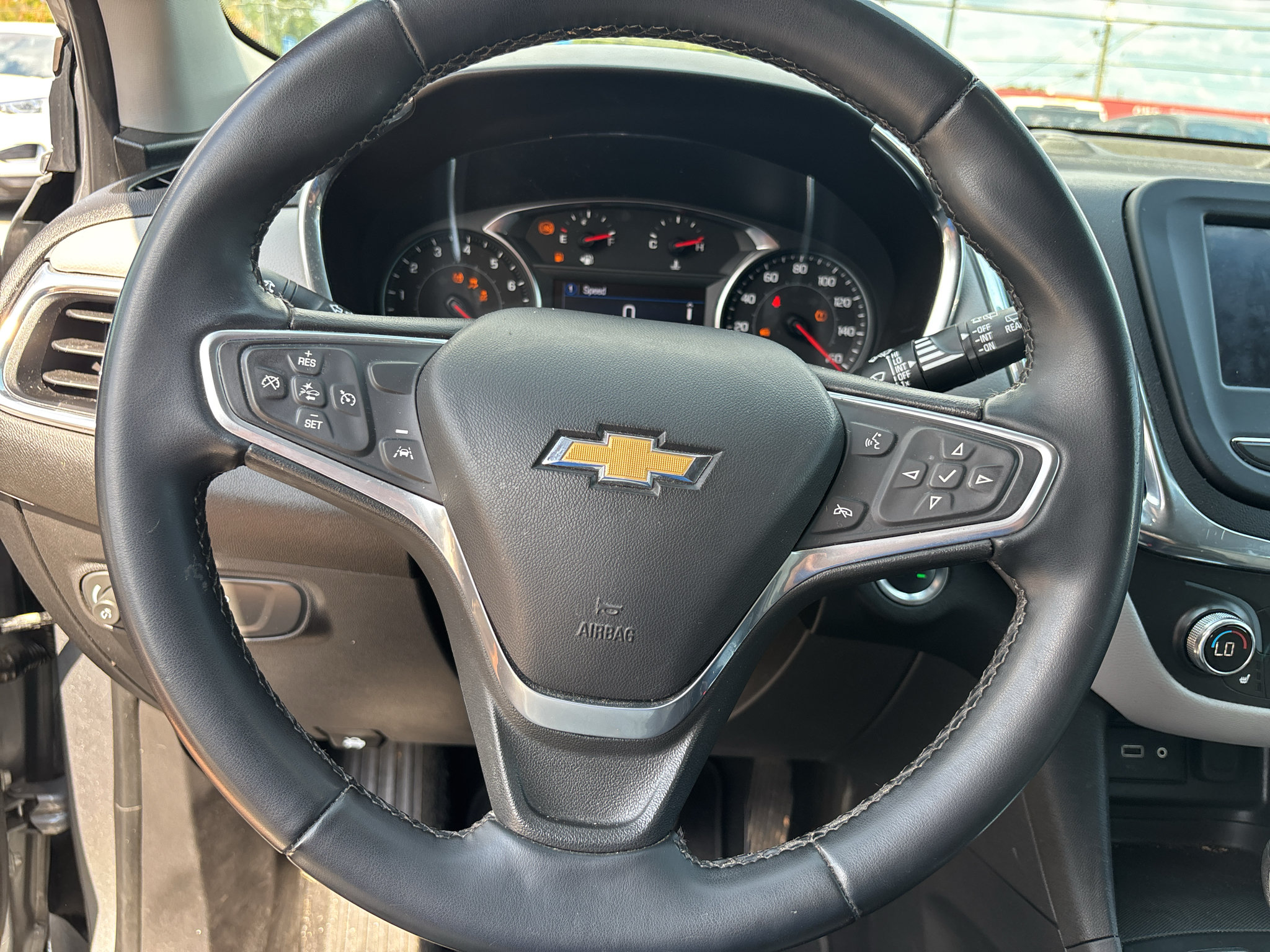 Used 2023 Chevrolet Equinox LT w/ Driver Convenience Package FWD image 7