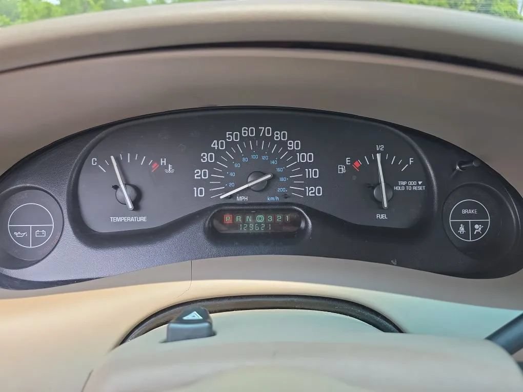 Used 2003 Buick Century Custom FWD image 16