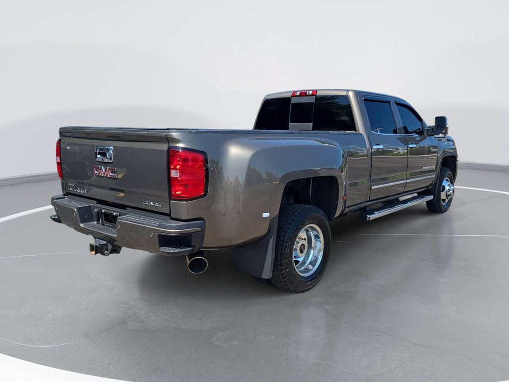 Used 2015 GMC Sierra 3500 Denali w/ Duramax Plus Package RWD image 3
