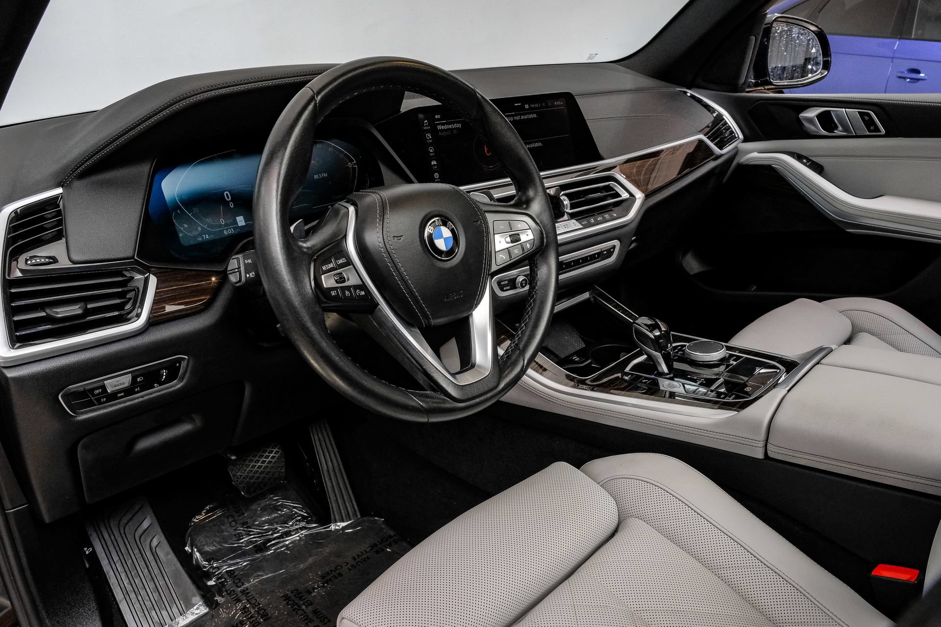 Used 2023 BMW X5 xDrive40i AWD/4WD image 3