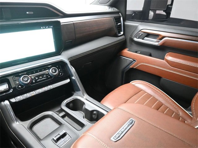 Used 2024 GMC Sierra 3500 Denali Ultimate image 30