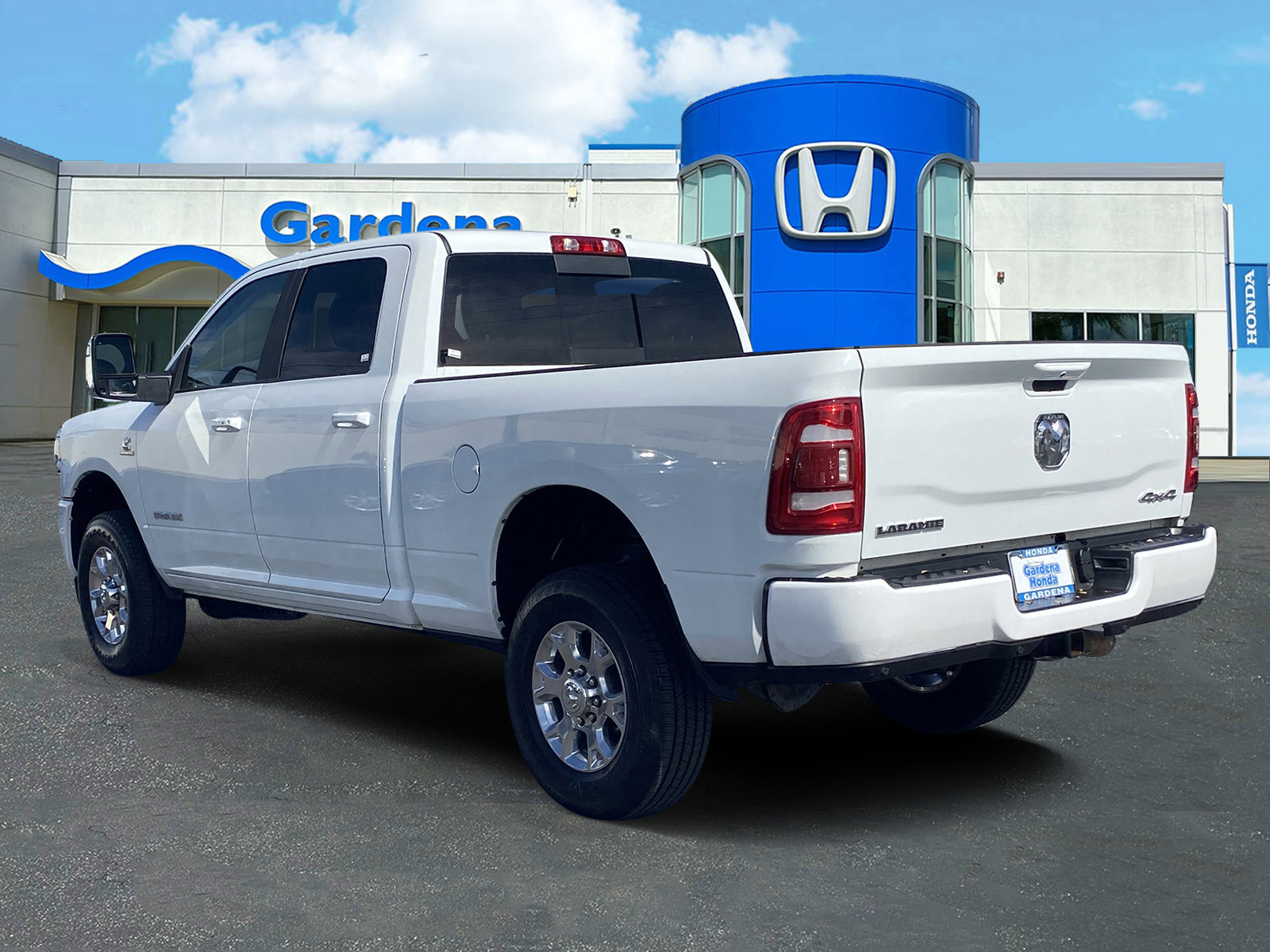 Used 2024 RAM 2500 Laramie AWD/4WD image 4