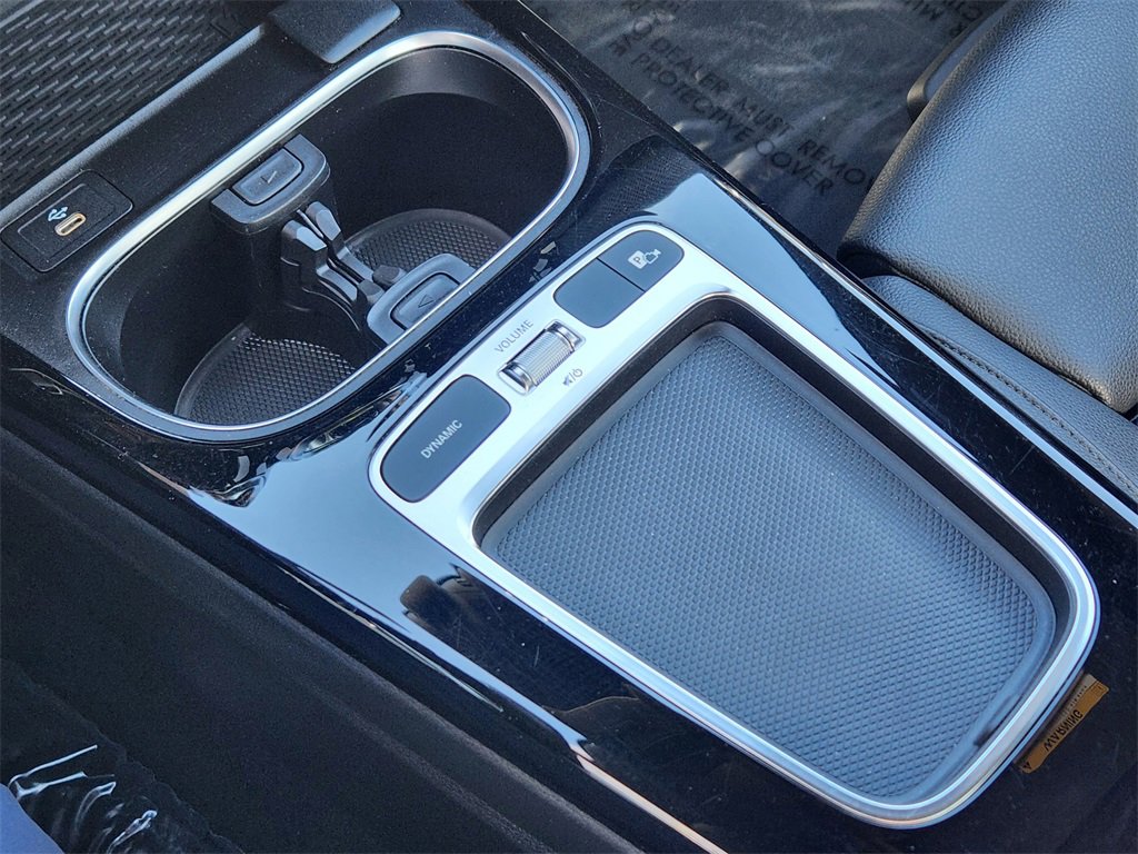 Used 2025 Mercedes-Benz CLA 250 4MATIC image 10