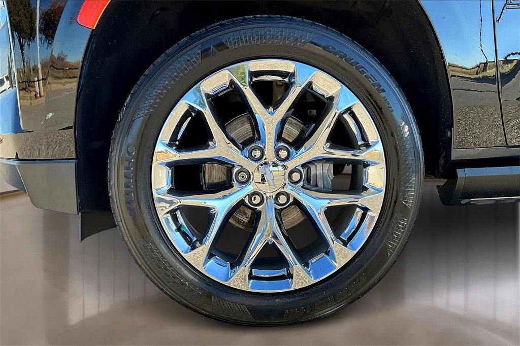 Used 2021 Chevrolet Suburban High Country image 8