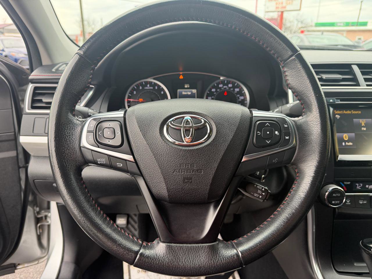 Used 2017 Toyota Camry XSE w/ Moonroof Package image 16