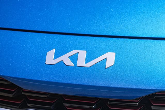 Certified 2023 Kia Forte GT-Line FWD image 7