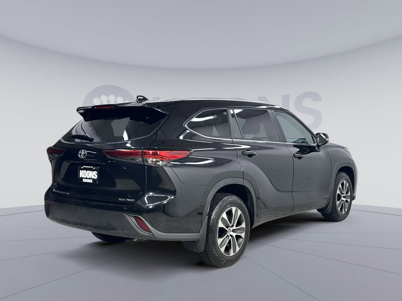 Used 2023 Toyota Highlander XLE AWD/4WD image 20