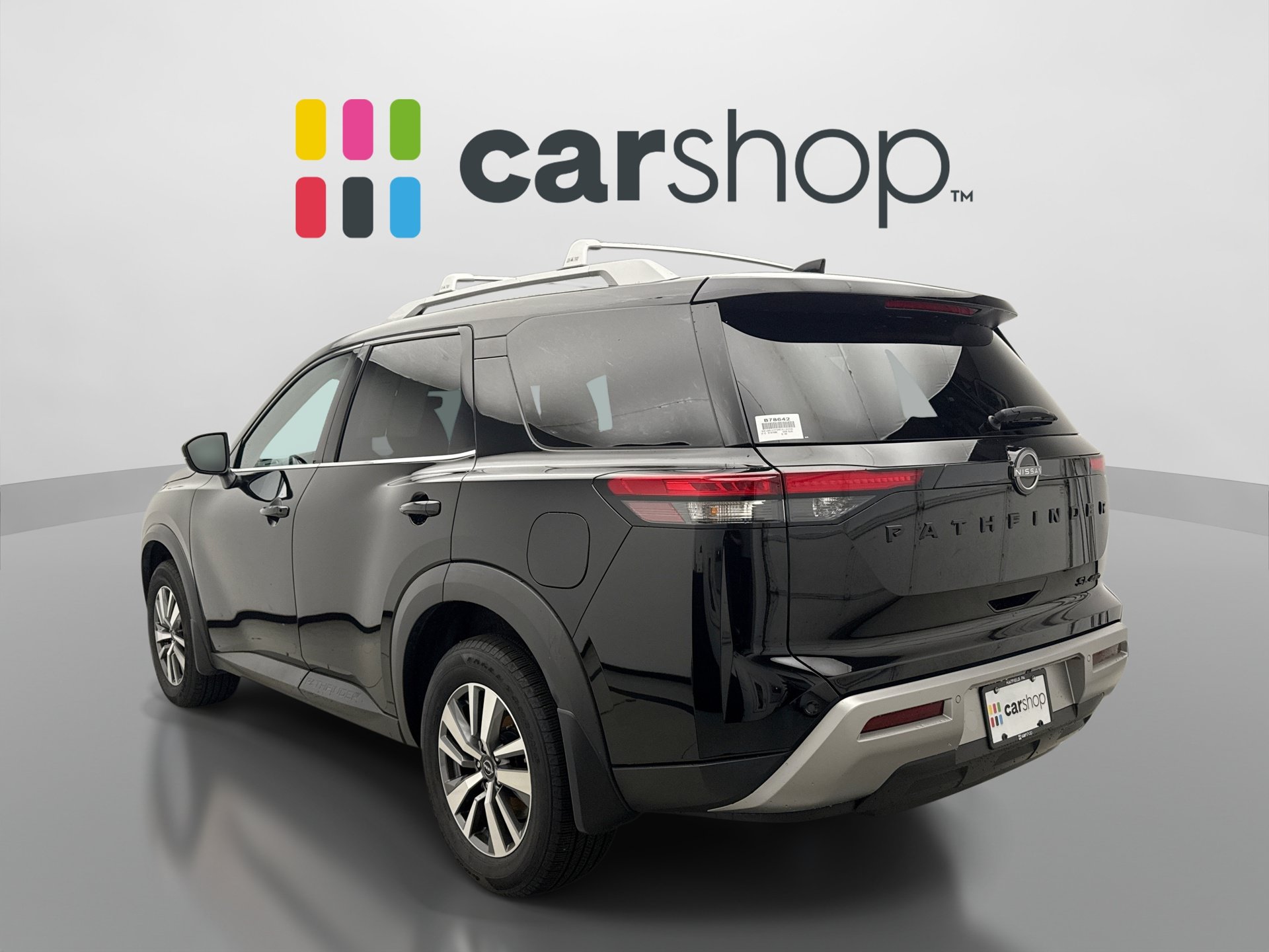 Used 2024 Nissan Pathfinder SL w/ Black Appearance Package AWD/4WD image 3