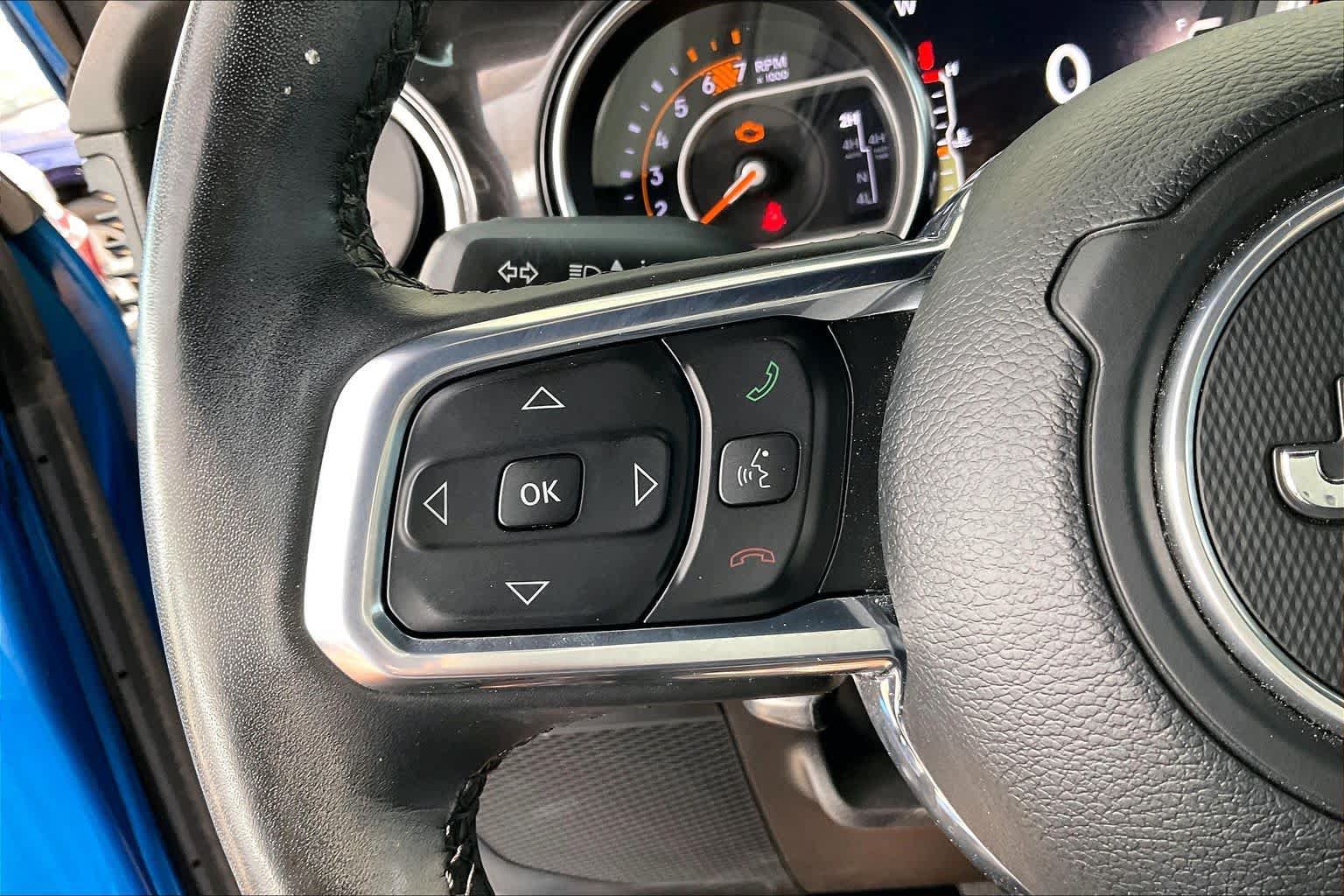 Used 2022 Jeep Wrangler Unlimited Sahara AWD/4WD image 22