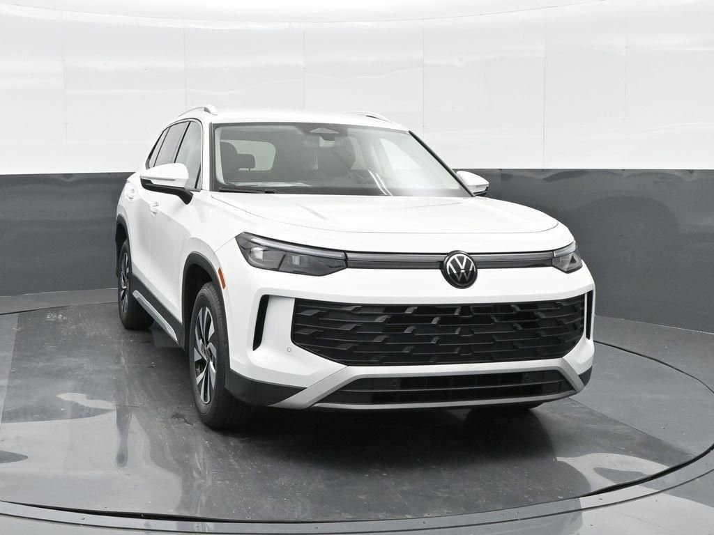 New 2025 Volkswagen Tiguan S image 2