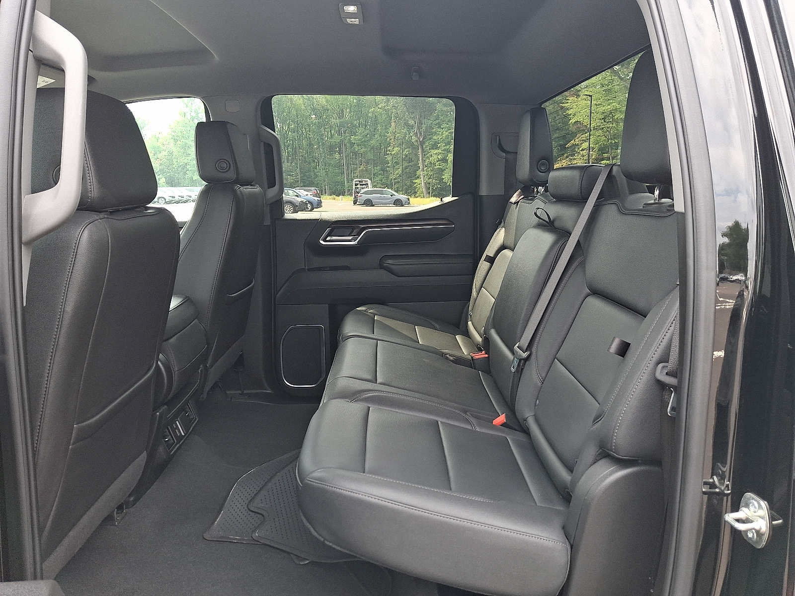 Used 2025 GMC Sierra 1500 SLT AWD/4WD image 10