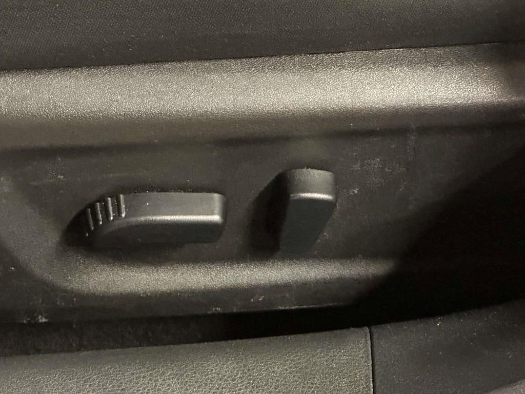 Used 2025 Nissan Altima 2.5 SV image 12