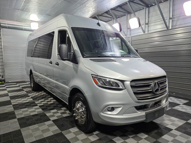 Used 2022 Mercedes-Benz Sprinter 3500 image 5