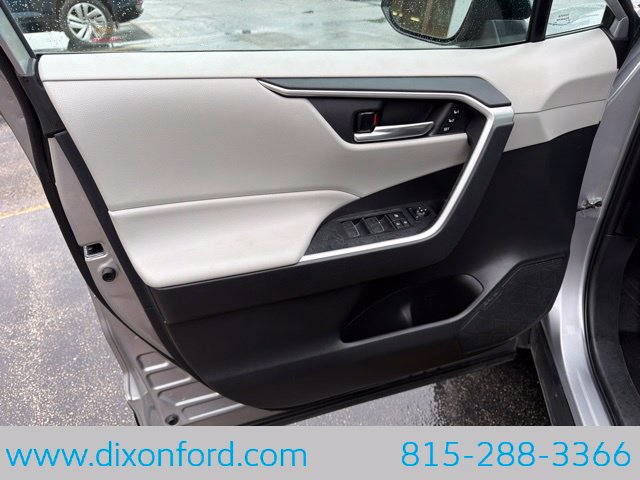 Used 2024 Toyota RAV4 XLE Premium AWD/4WD image 24