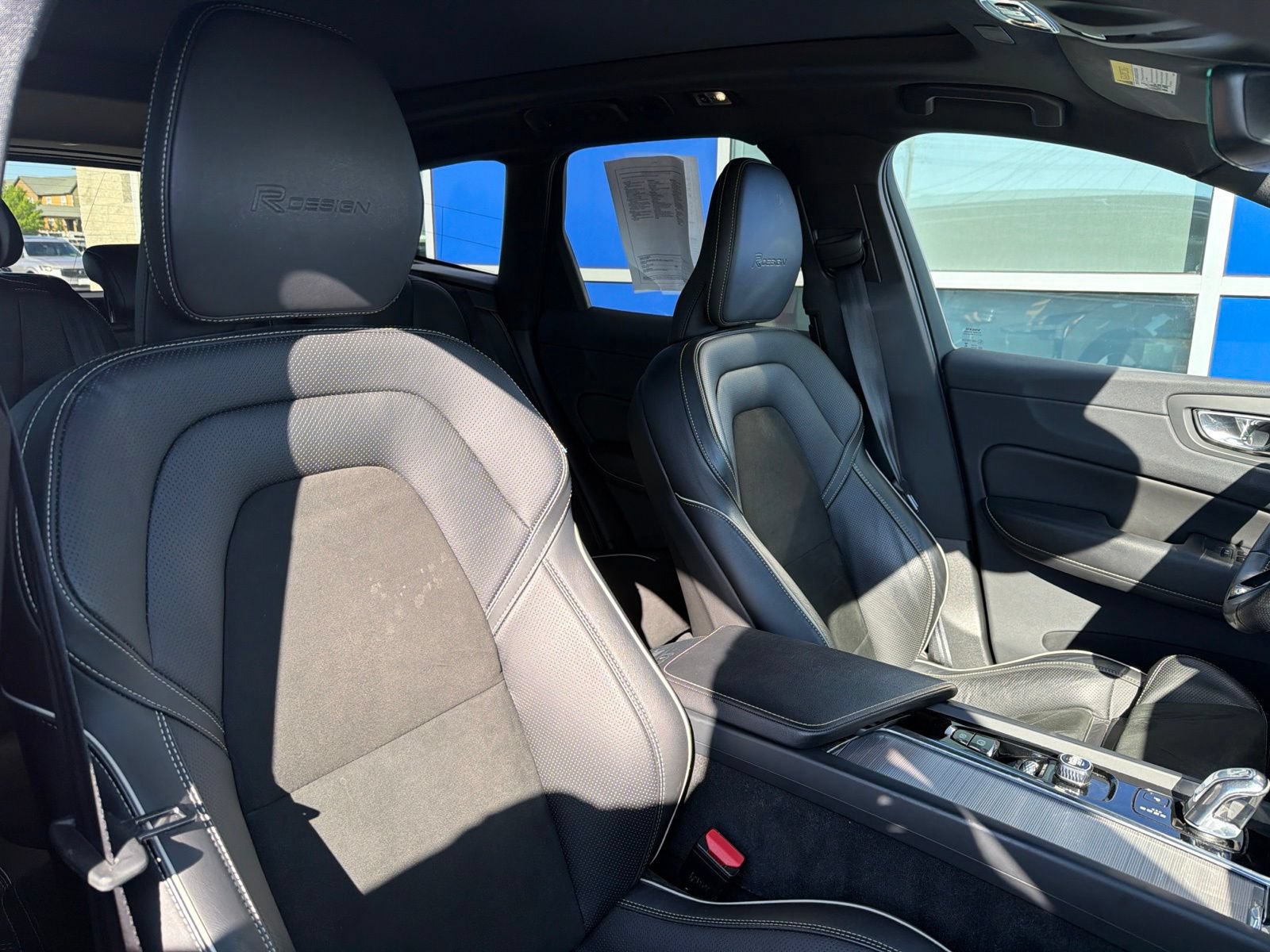 Used 2019 Volvo XC60 T8 R-Design w/ Advanced Package AWD/4WD image 26