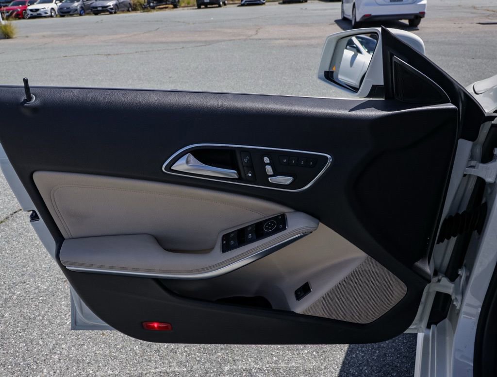 Used 2018 Mercedes-Benz CLA 250 image 13