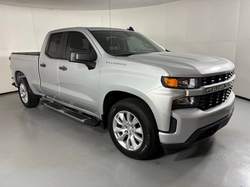 Used 2022 Chevrolet Silverado 1500 Custom image 2