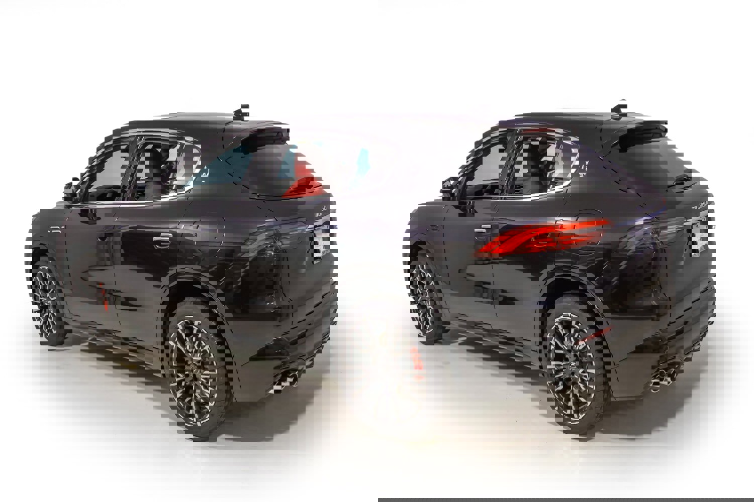 New 2025 Maserati Grecale GT image 4