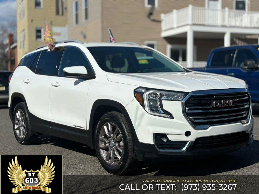 Used 2023 GMC Terrain SLT FWD image 3