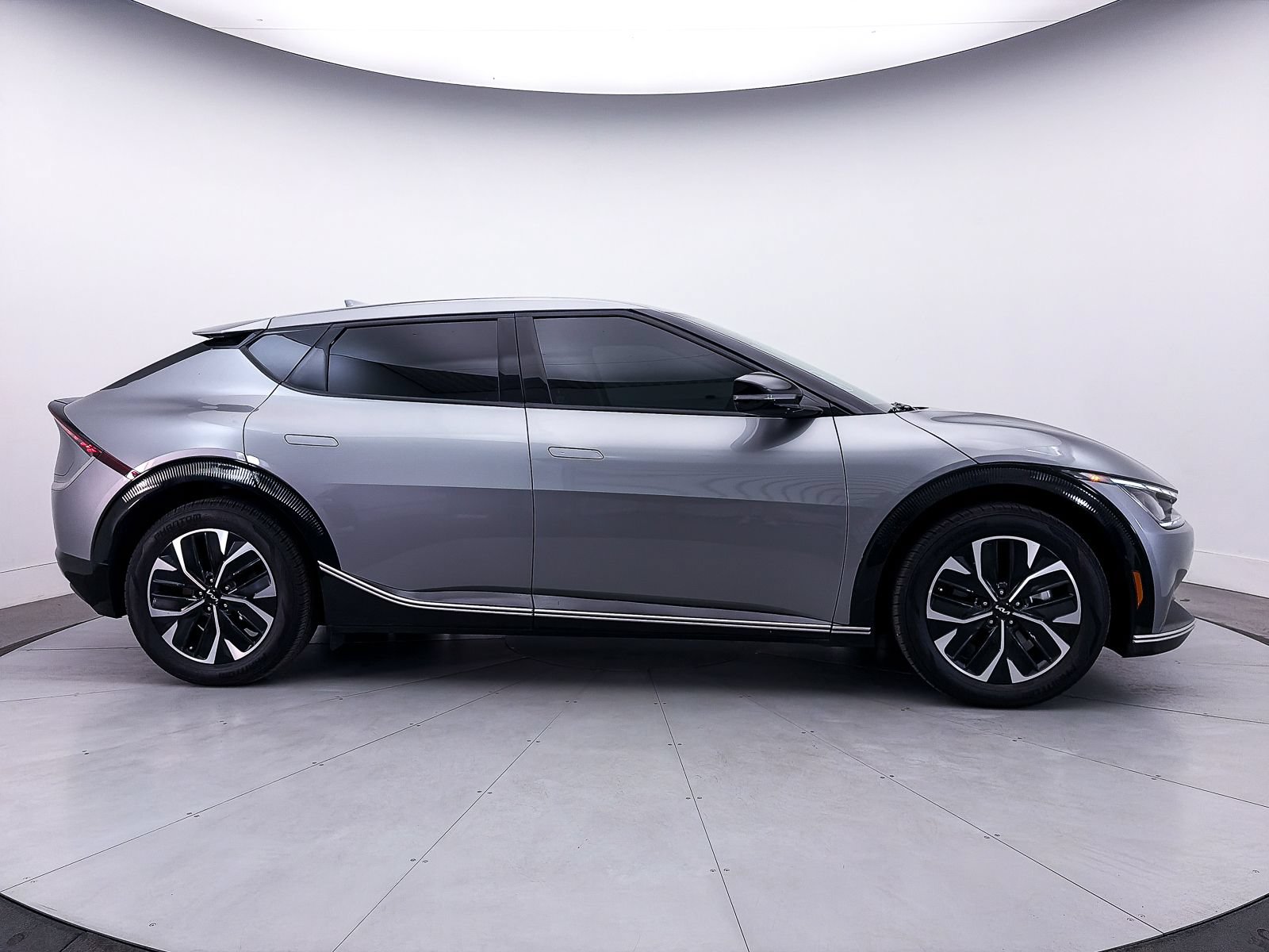 Certified 2024 Kia EV6 Wind RWD image 40
