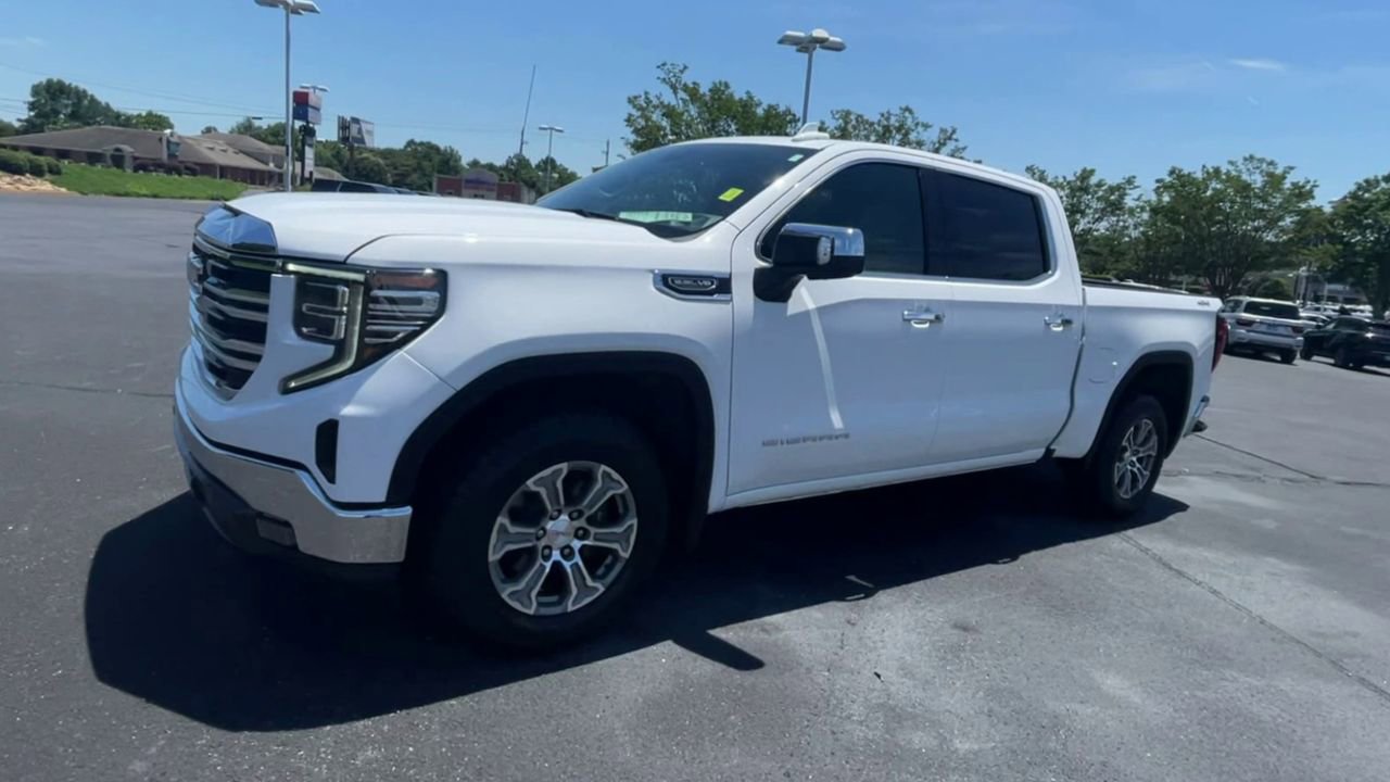 Used 2024 GMC Sierra 1500 SLT AWD/4WD image 4