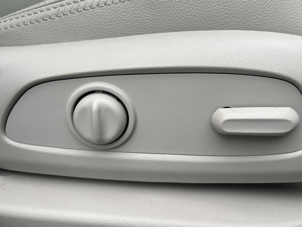 Used 2022 GMC Terrain Denali w/ Denali Premium Package image 20