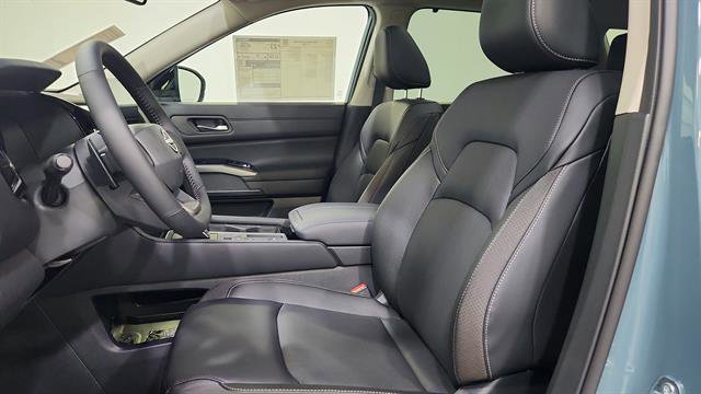 New 2026 Nissan Pathfinder SL FWD image 13