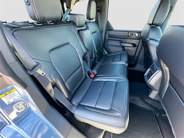 Used 2025 Ford Bronco Outer Banks image 27