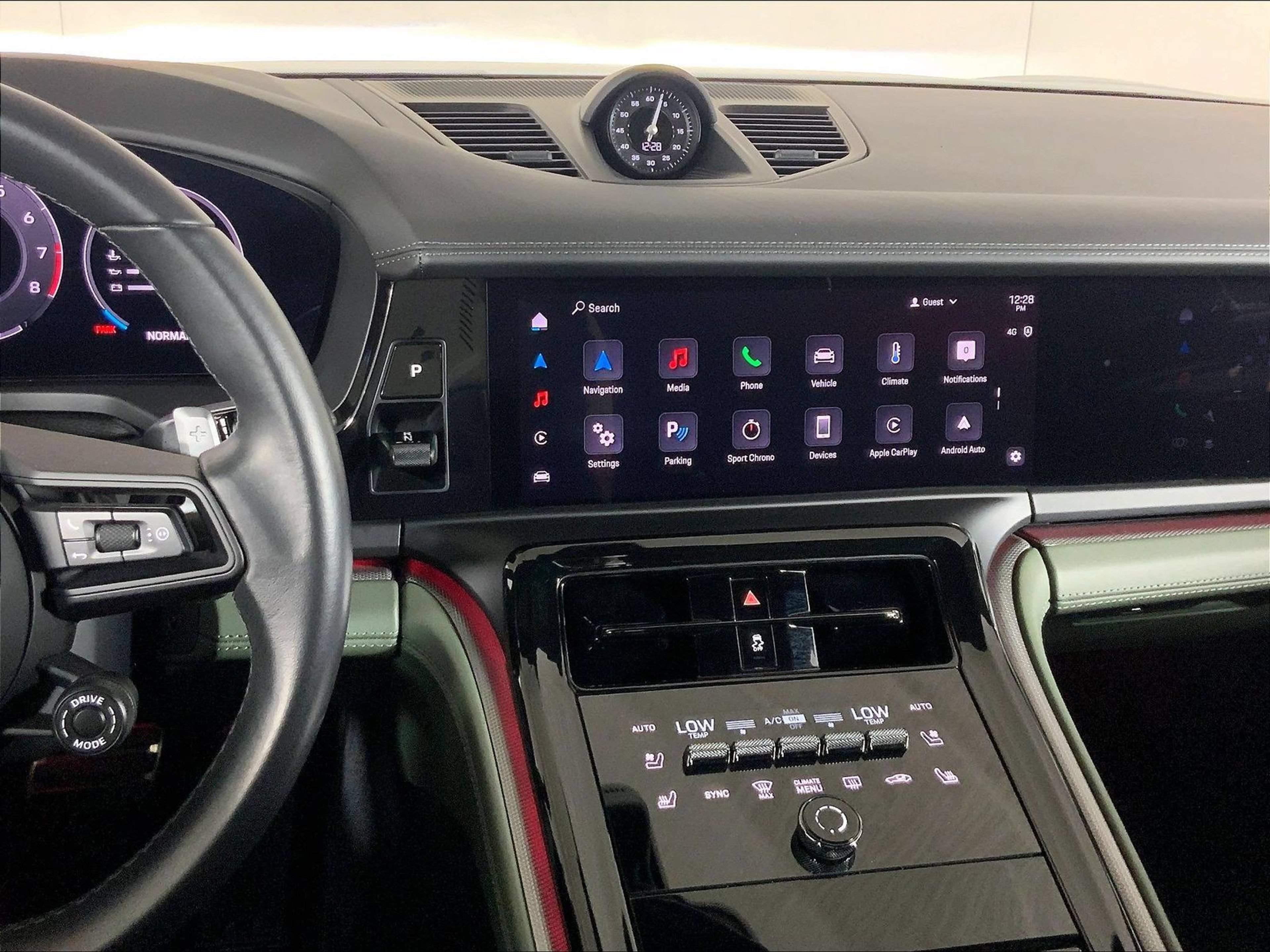 Certified 2024 Porsche Panamera 4 AWD/4WD image 13