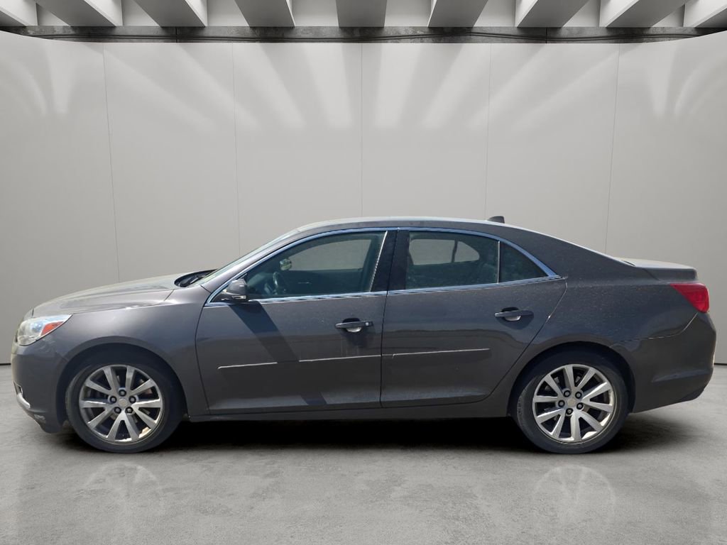 Used 2013 Chevrolet Malibu LT FWD image 2