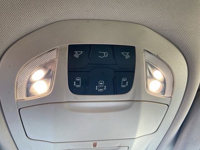 Used 2023 Chrysler Pacifica Touring-L image 23