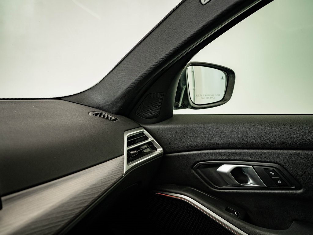 Used 2025 BMW 330i xDrive Sedan image 35