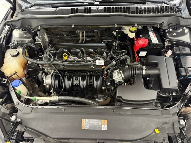 Used 2017 Ford Fusion SE w/ Fusion SE Technology Package FWD image 32