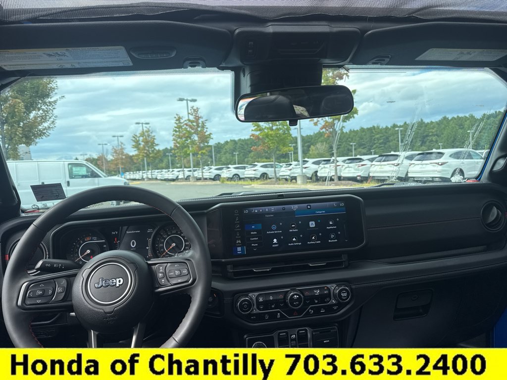 Used 2024 Jeep Wrangler Unlimited Rubicon w/ Safety Group AWD/4WD image 27