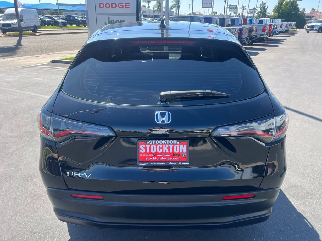 Used 2025 Honda HR-V LX image 13