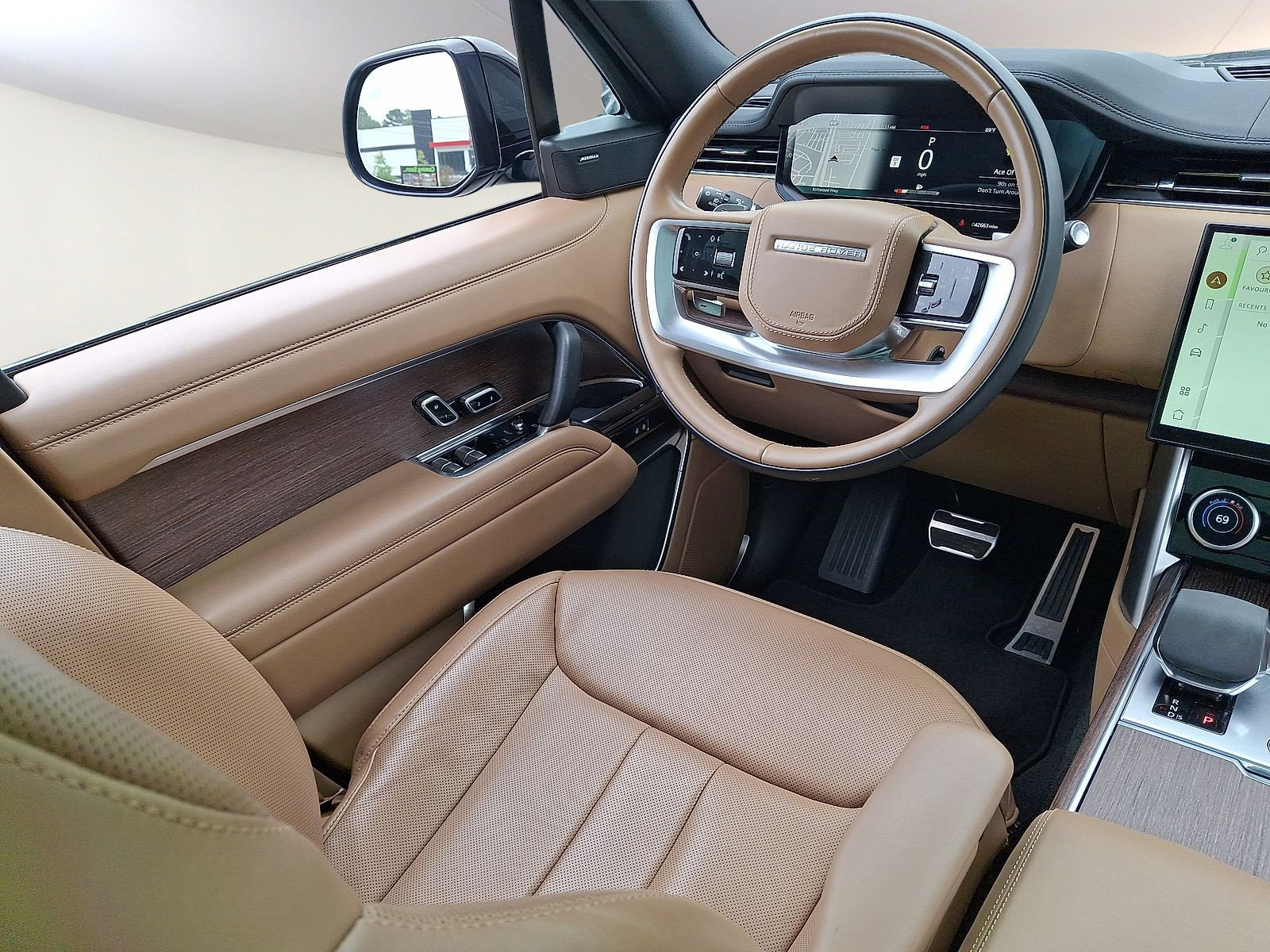 Certified 2023 Land Rover Range Rover SE AWD/4WD image 8