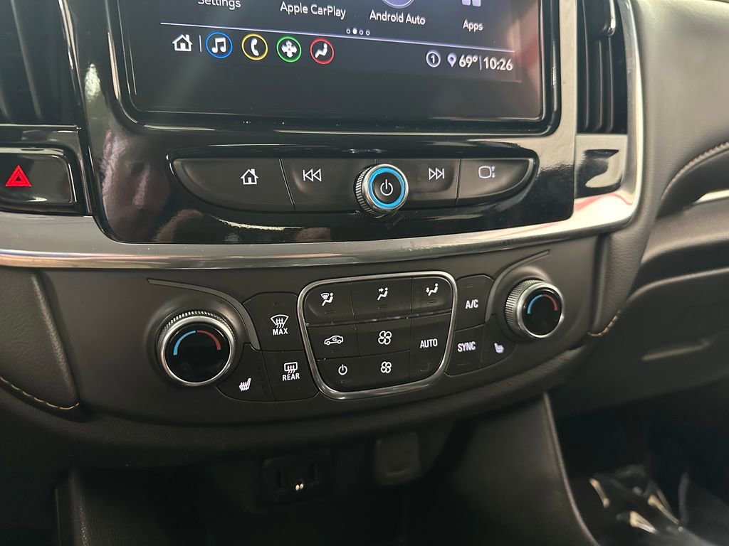 Used 2020 Chevrolet Traverse LT FWD image 26