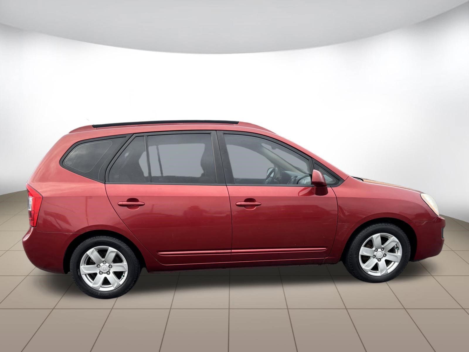 Used 2007 Kia Rondo LX w/ Convenience Pkg image 8