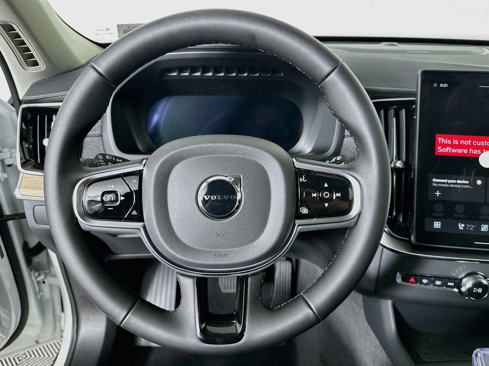 New 2027 Volvo XC90 B5 Plus AWD/4WD image 11