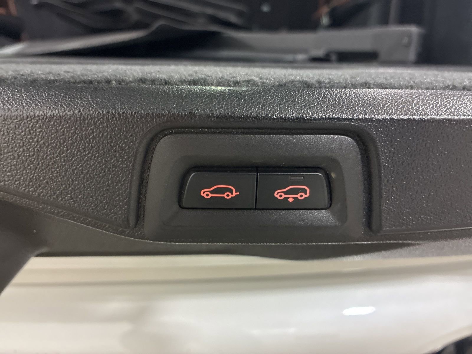 Used 2023 BMW X7 xDrive40i w/ M Sport Package image 36