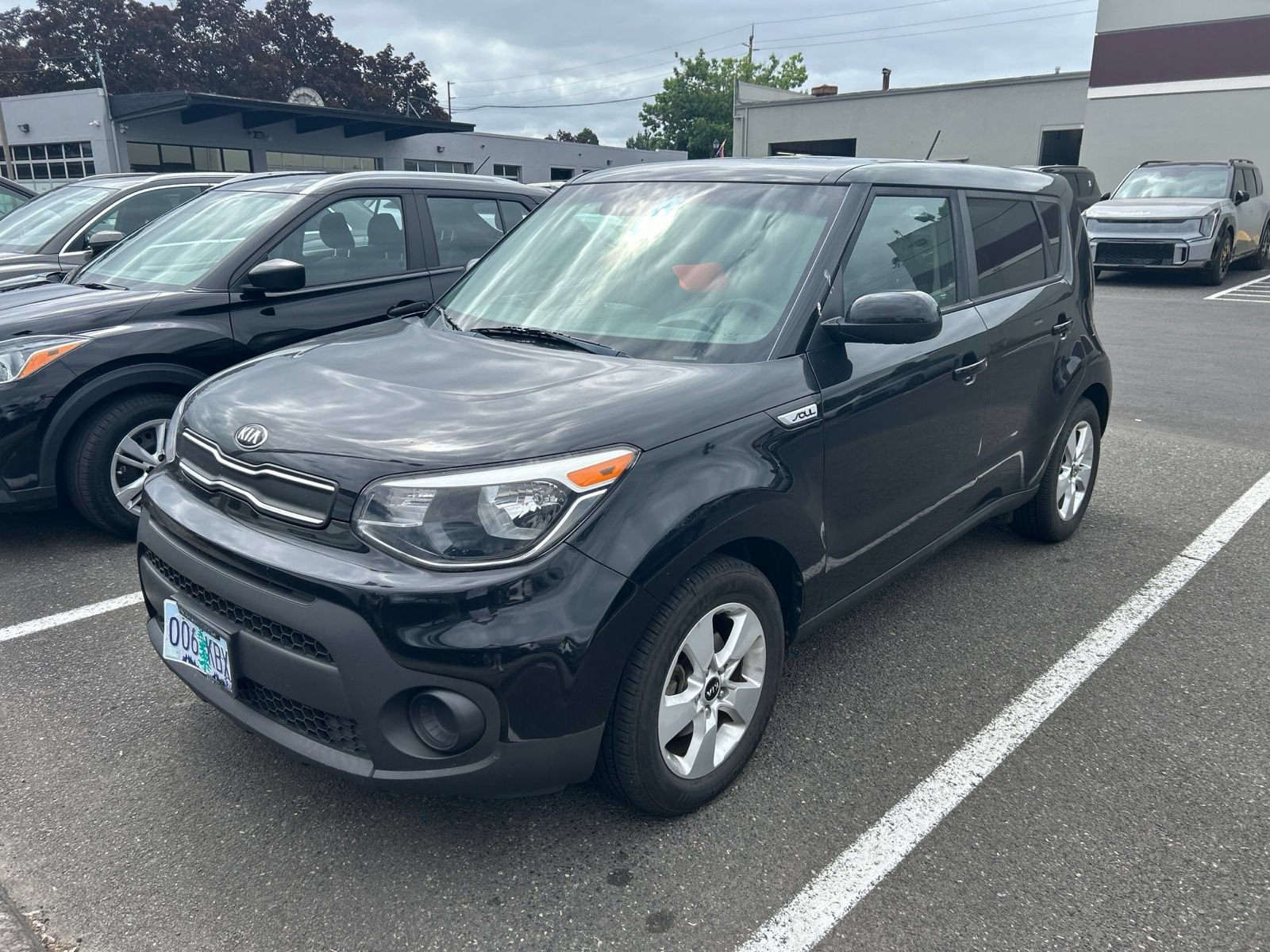 Used 2017 Kia Soul FWD image 1