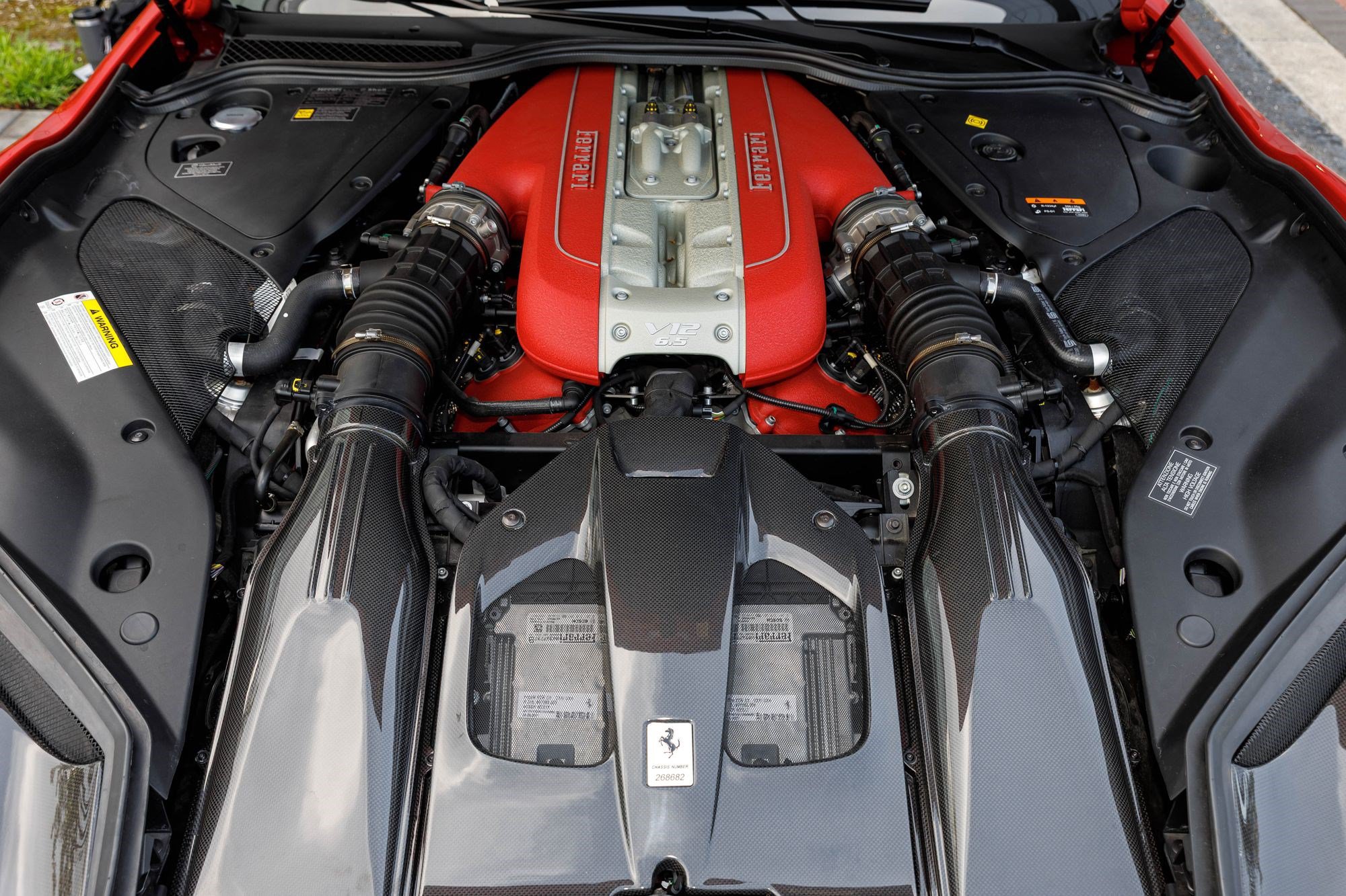 Used 2021 Ferrari 812 GTS RWD image 16