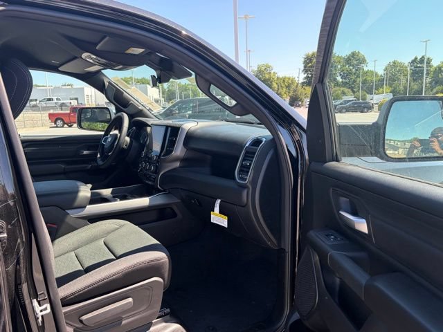 New 2026 RAM 1500 Express AWD/4WD image 26