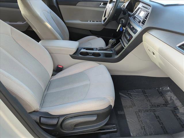 Used 2015 Hyundai Sonata SE image 19